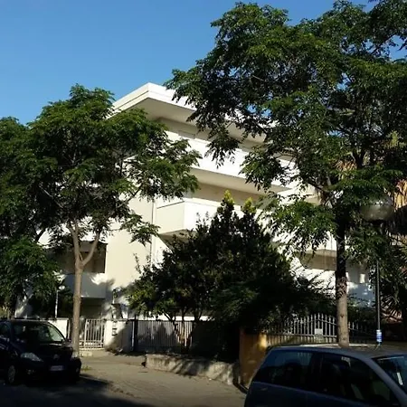 Elegante A Due Passi Dal Mare Apartman